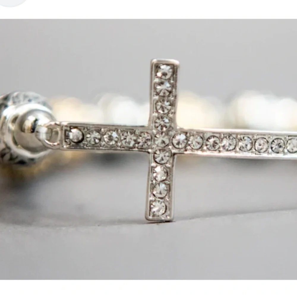 - New crystal cross stretch bracelet peach os
